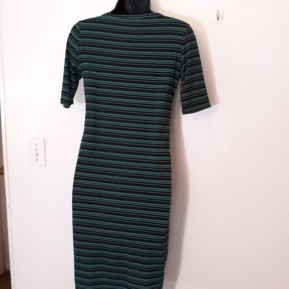 Lularoe Women's Black and Green Dress - Picture 2 of 4
